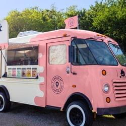 🍦The ice cream truck🍨's cover
